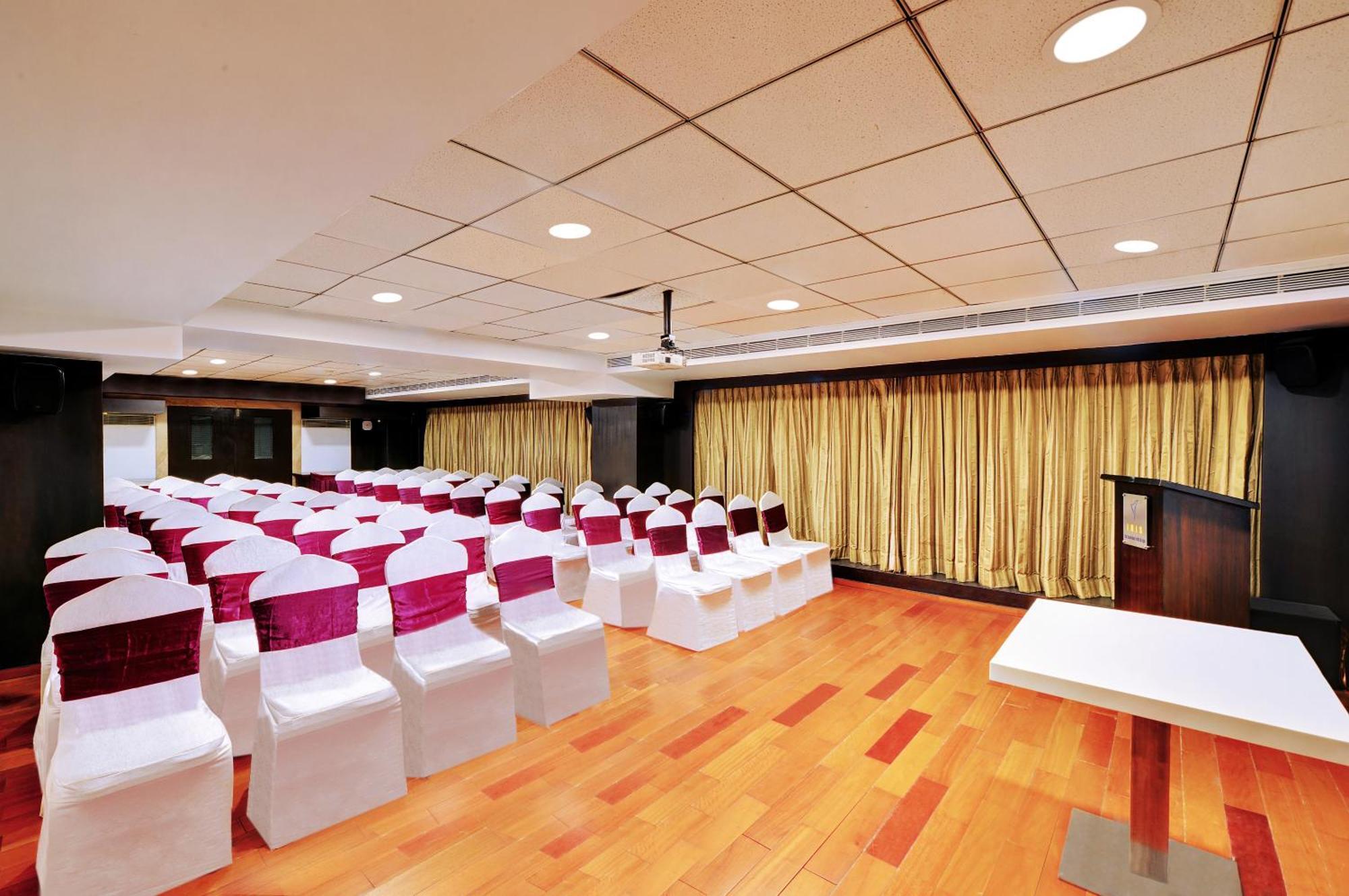 Iris The Business Hotel Bangalore Exterior photo