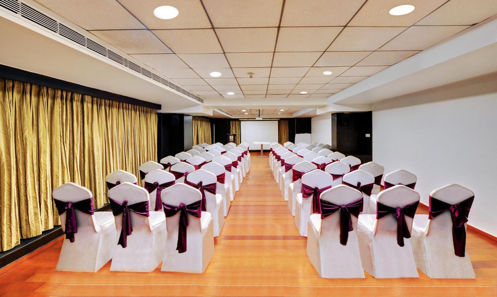 Iris The Business Hotel Bangalore Exterior photo