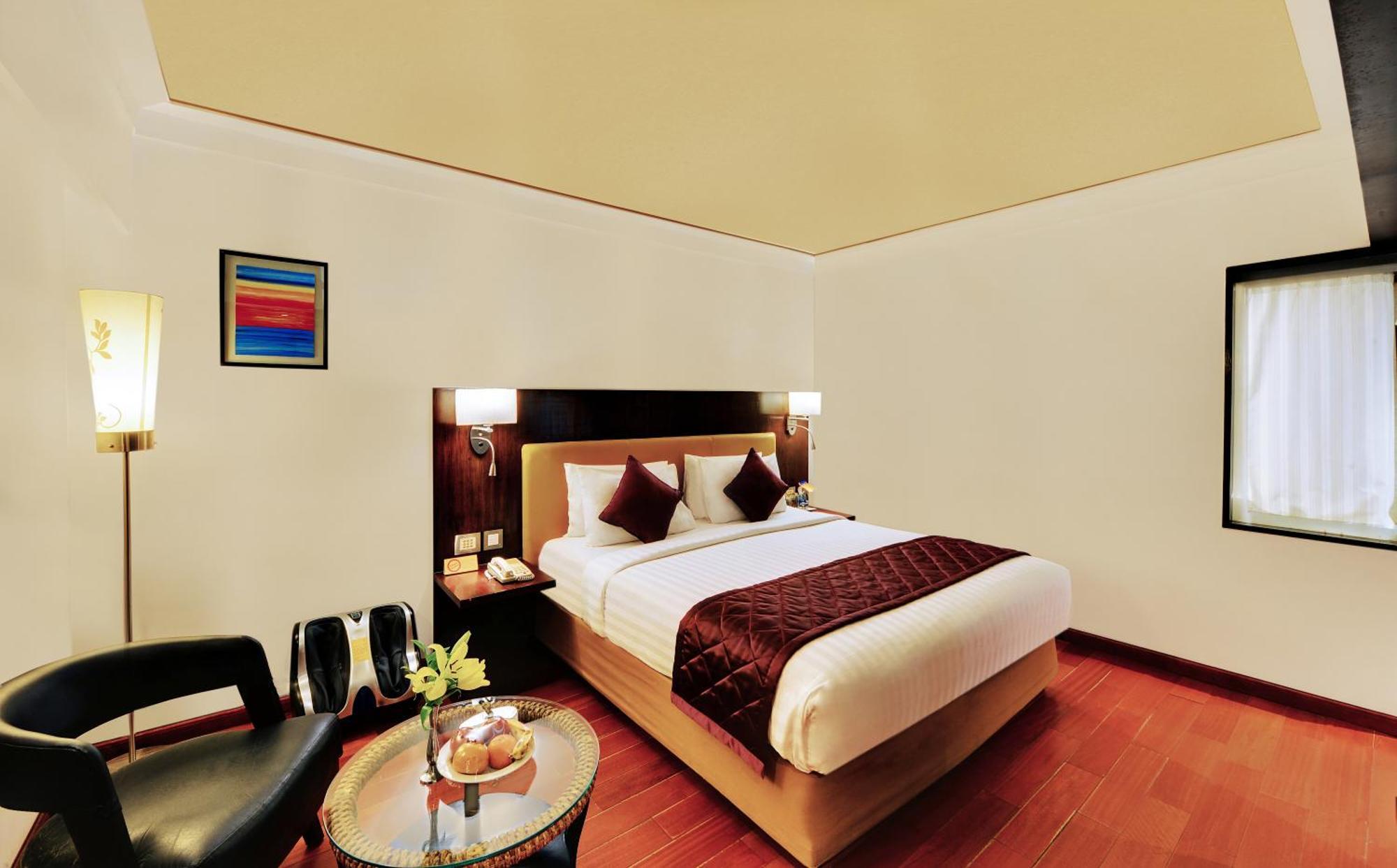 Iris The Business Hotel Bangalore Exterior photo