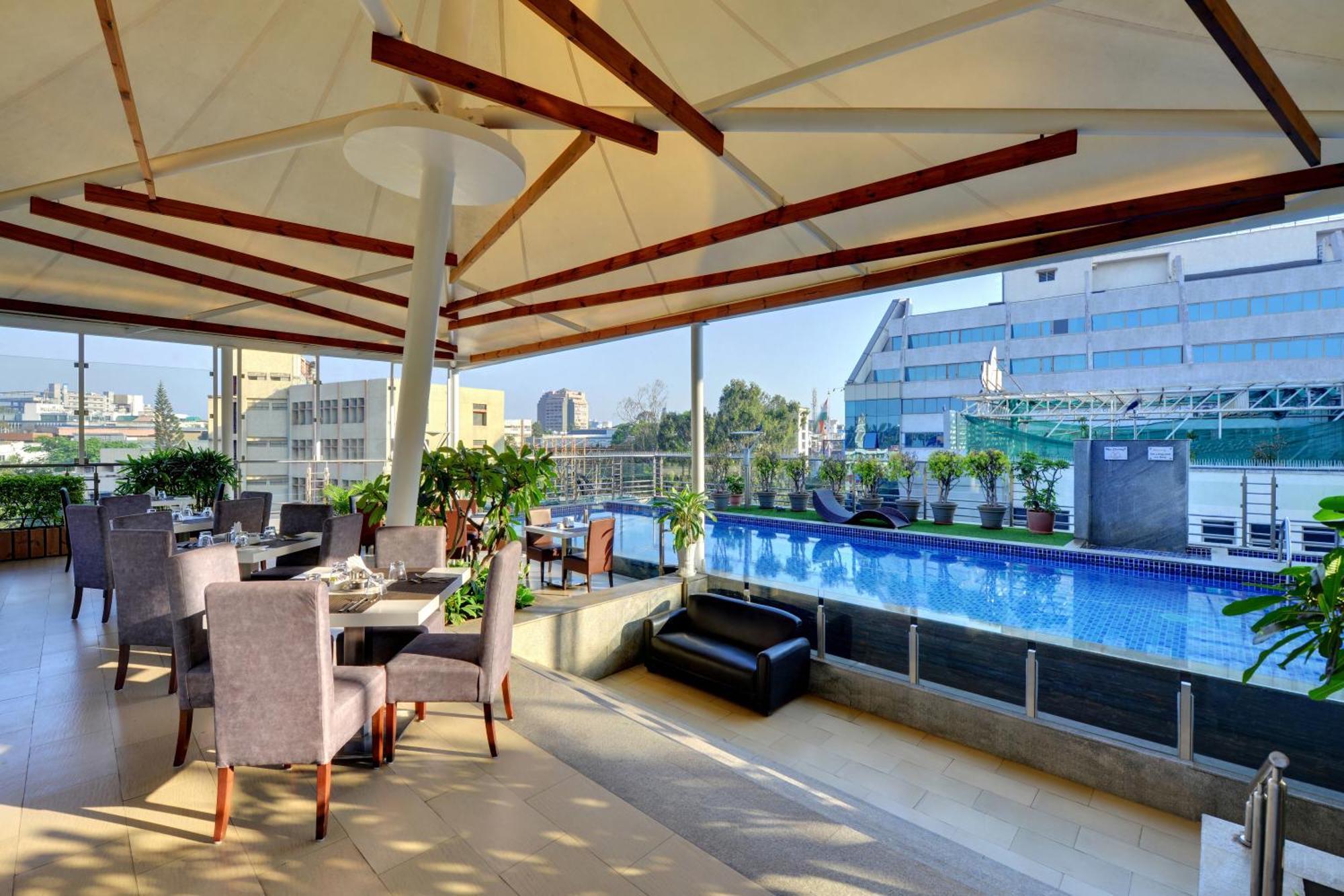 Iris The Business Hotel Bangalore Exterior photo