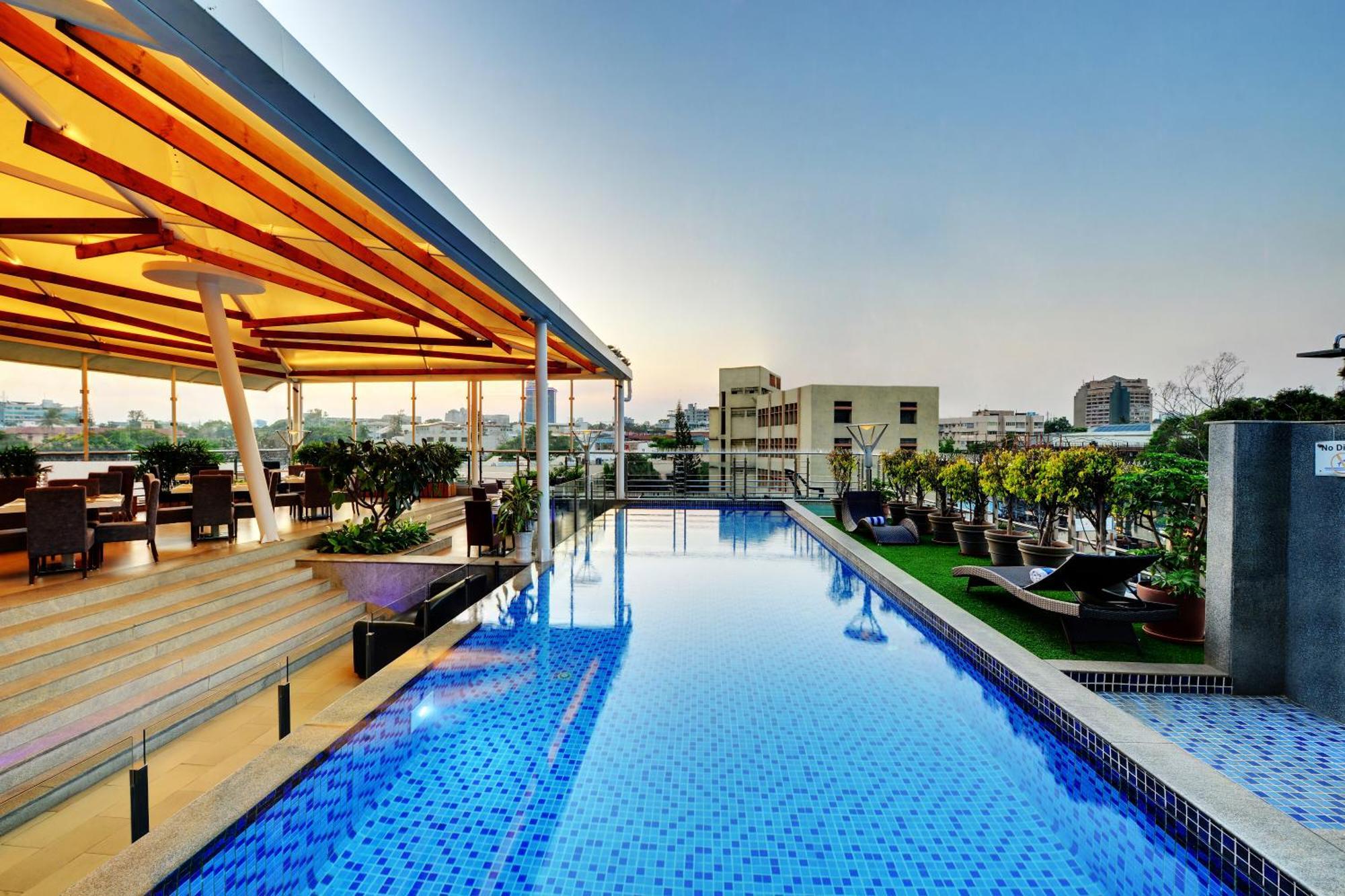 Iris The Business Hotel Bangalore Exterior photo