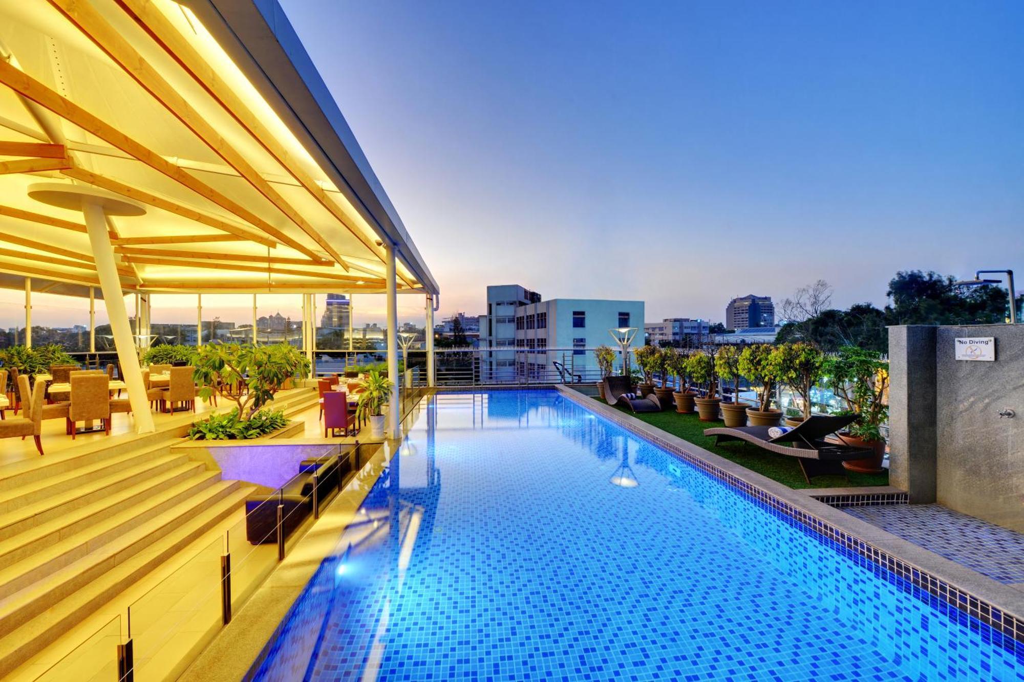 Iris The Business Hotel Bangalore Exterior photo