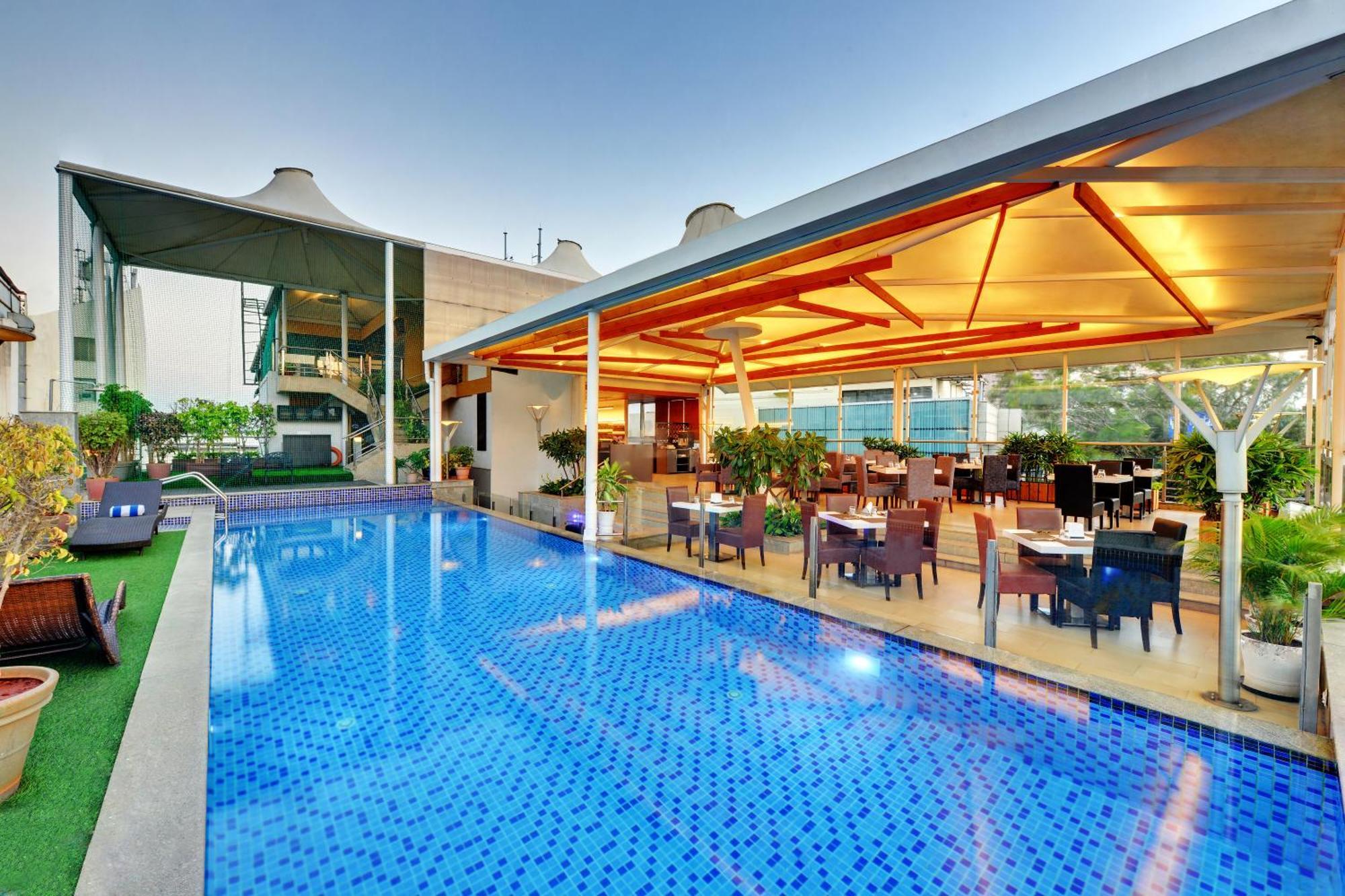 Iris The Business Hotel Bangalore Exterior photo