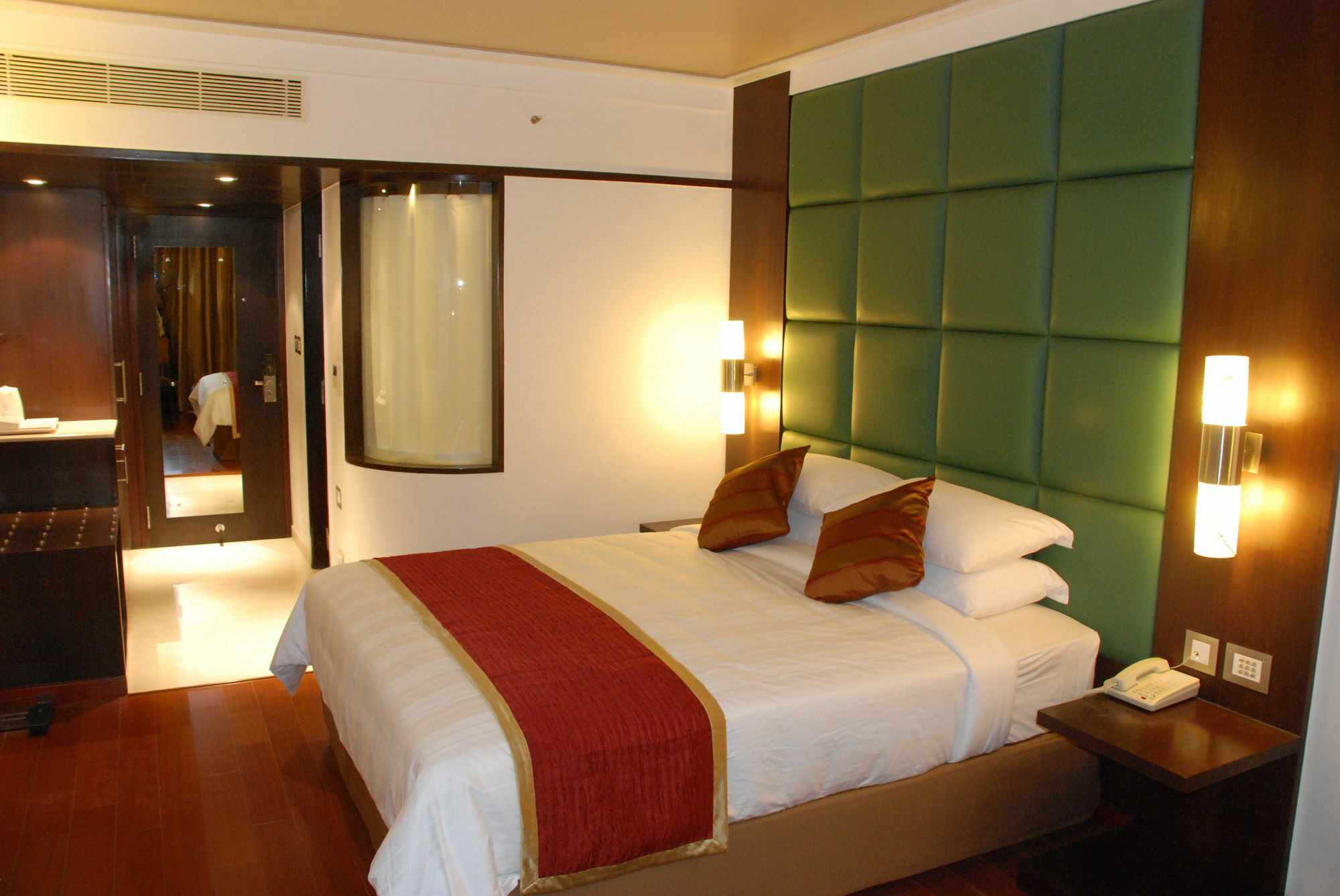 Iris The Business Hotel Bangalore Exterior photo