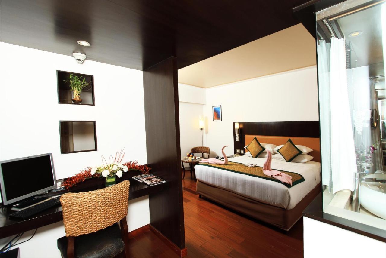 Iris The Business Hotel Bangalore Exterior photo